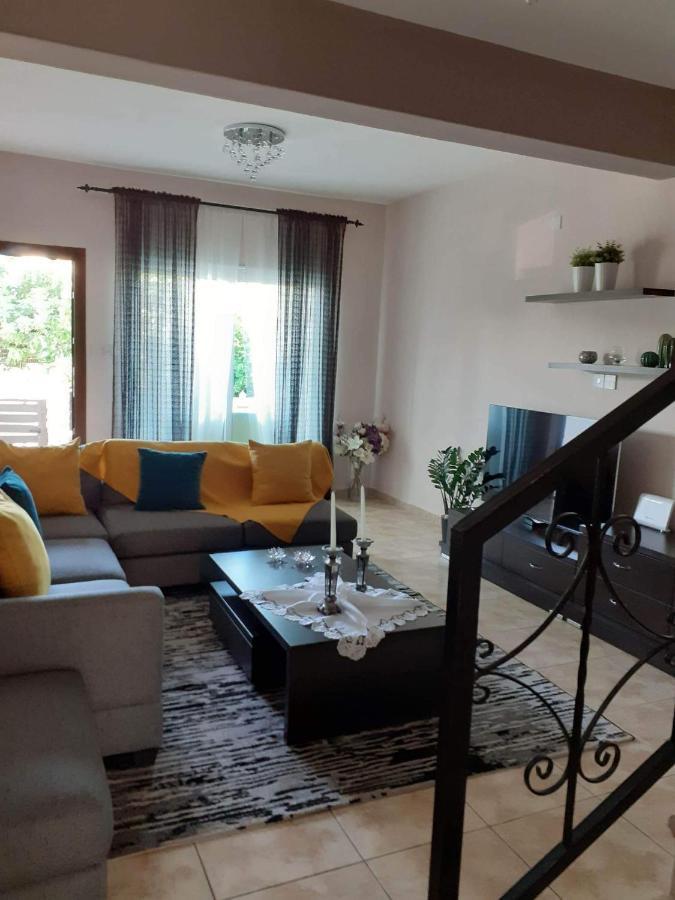 Nanas Vacation House Paphos Exterior foto